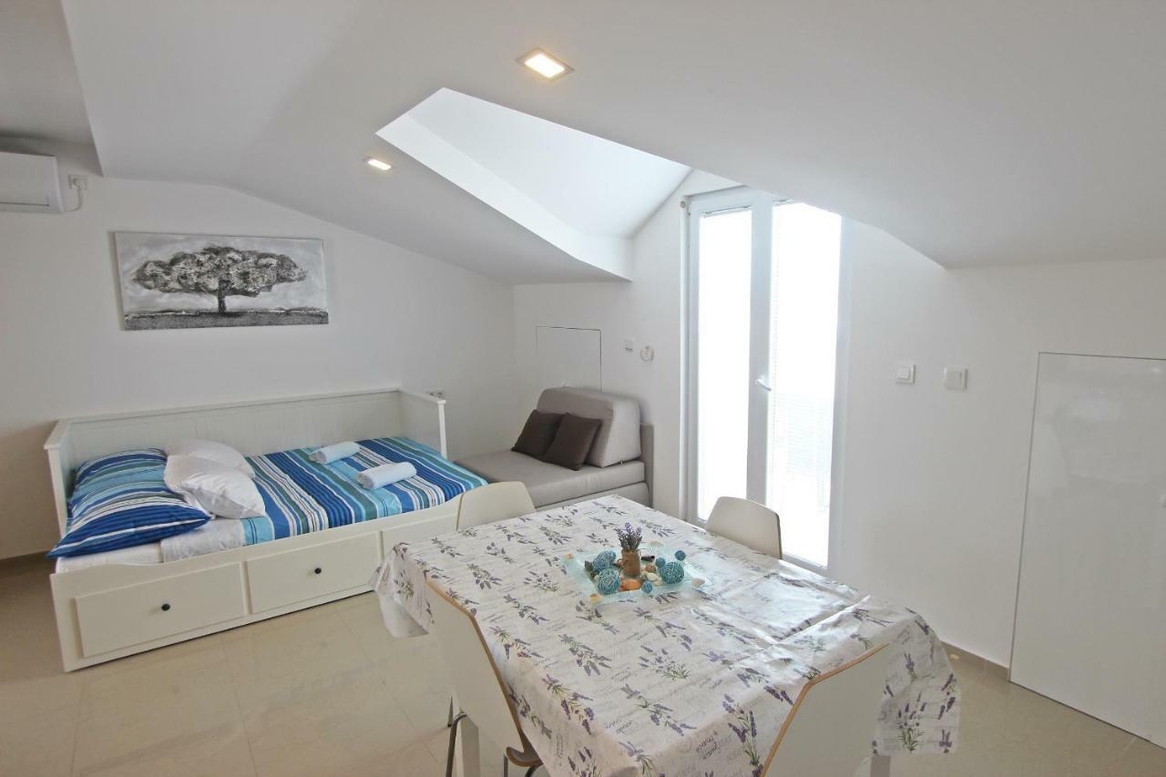 Apartments Josip Murter Bagian luar foto