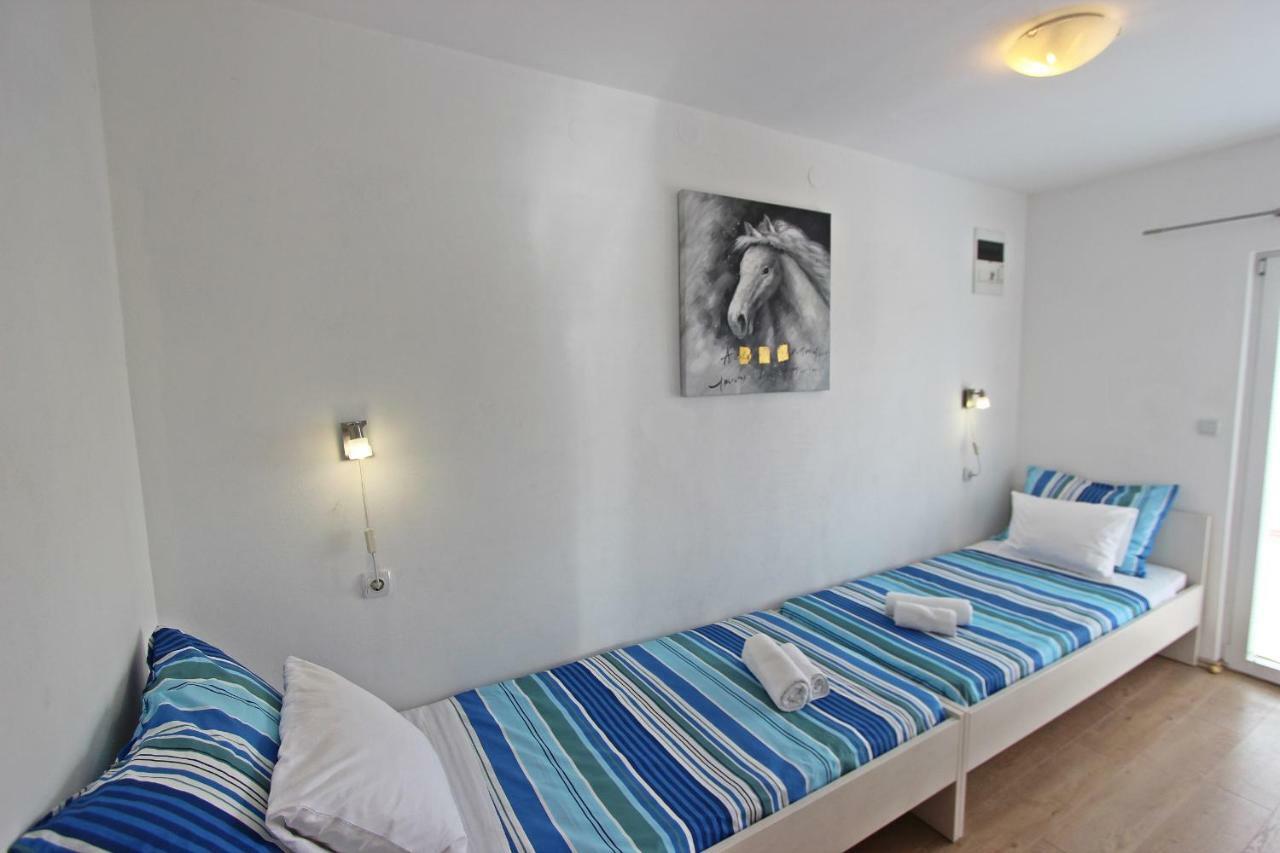 Apartments Josip Murter Bagian luar foto