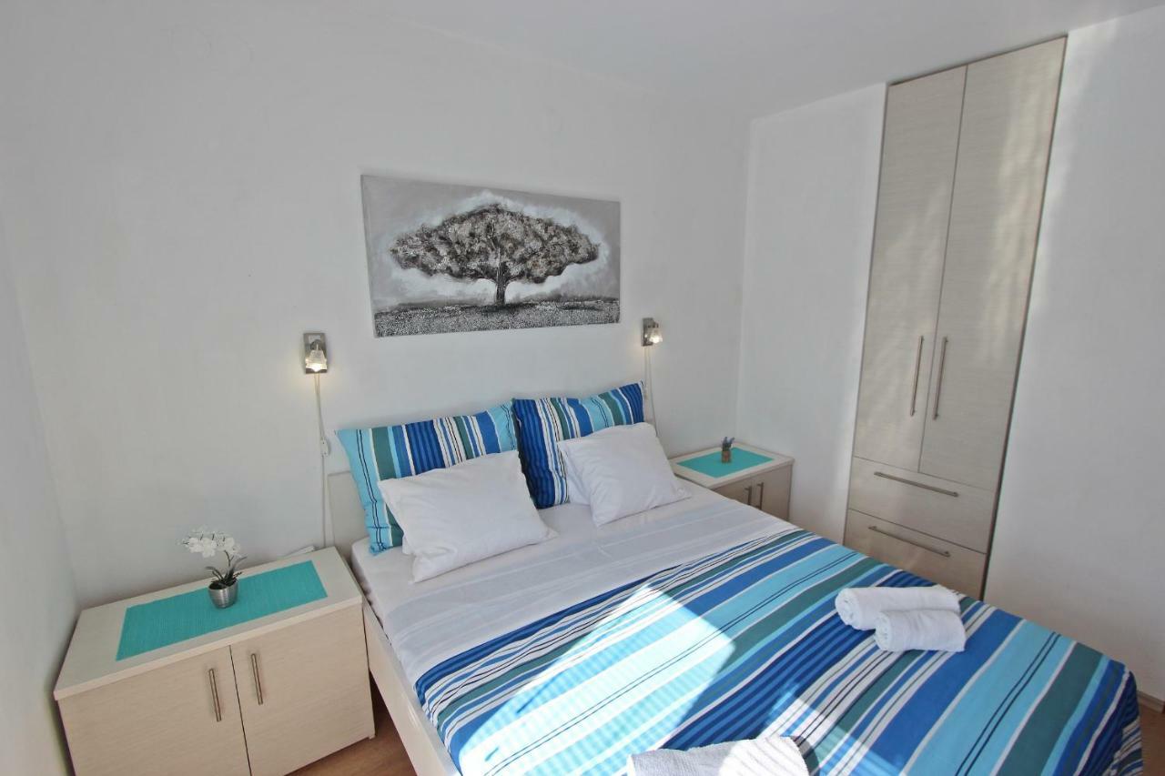 Apartments Josip Murter Bagian luar foto